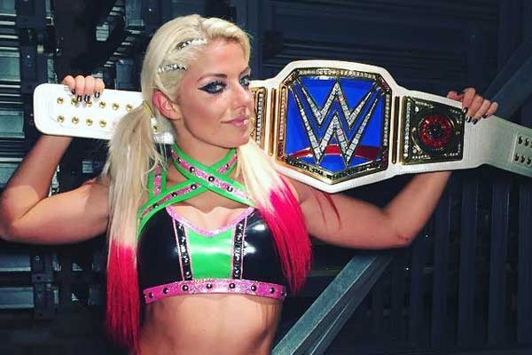 Alexa Bliss Engaged, New SmackDown Head Writer Rumor, More