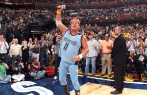 Jerry Lawler Battles Buff Bagwell During NBA Playoff Game (Videos)