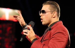 Tony Schiavone Praises The Miz, Xavier Woods Dresses Up As Bayley, Accidental Attacks In WWE (Videos)