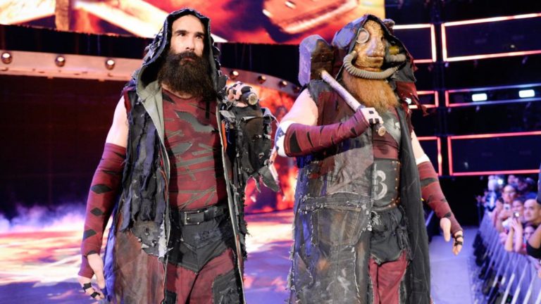 Bray Wyatt Reacts To Bludgeon Brothers’ Debut, 6 Men Dark Main Event After SmackDown