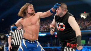 Top SmackDown Star Reportedly Pulled From Live Events Due To Injury