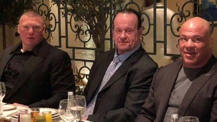 Video: WWE Executives & Superstars Dine In Saudi Arabia