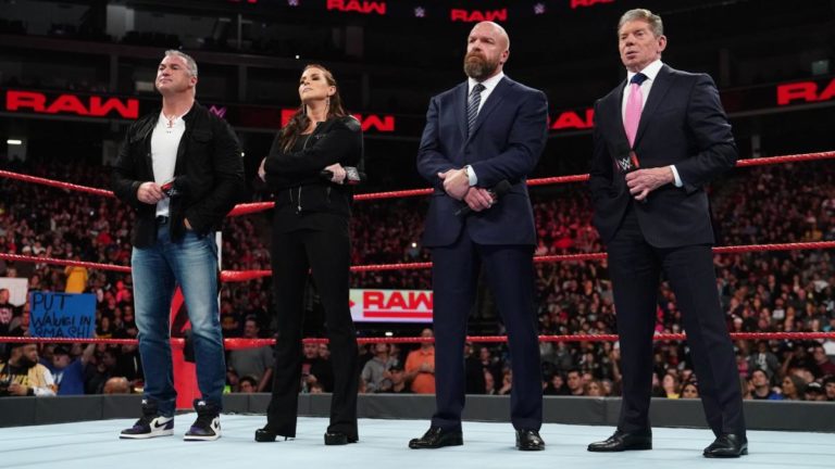 6 Takeaways From WWE RAW (12/17)