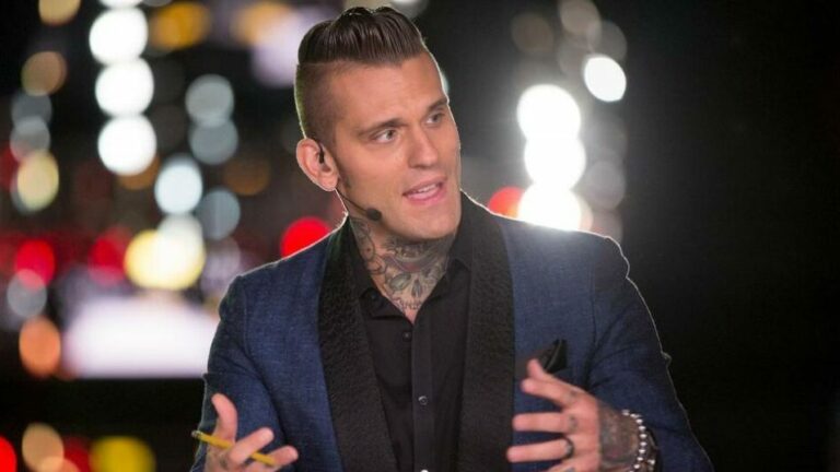 Corey Graves Speaks Out On Sasha Banks & Naomi Walking Out Of WWE Raw