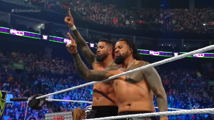 The Usos Keep SmackDown Tag Team Titles At WWE Extreme Rules