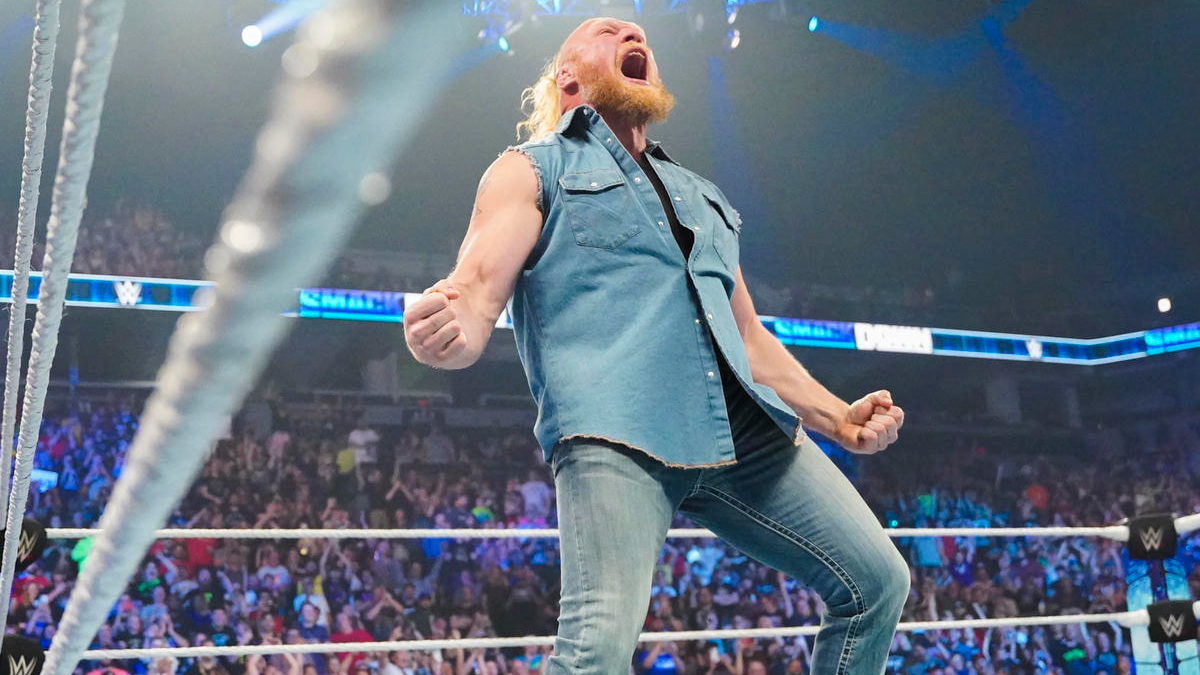 Brock Lesnar Makes Surprise Appearance to End WWE SmackDown