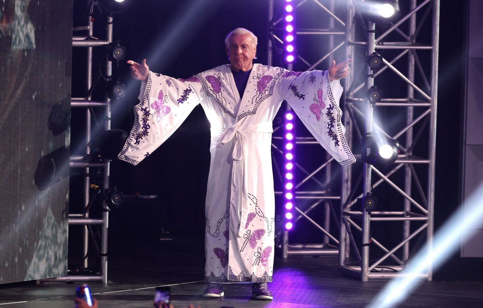 Ric Flair Doesn’t Like Women Bleeding In Wrestling, Wants Men To Do It More