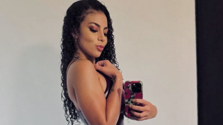 Samantha Irvin Eyes Wrestling Manager Role Post-WWE