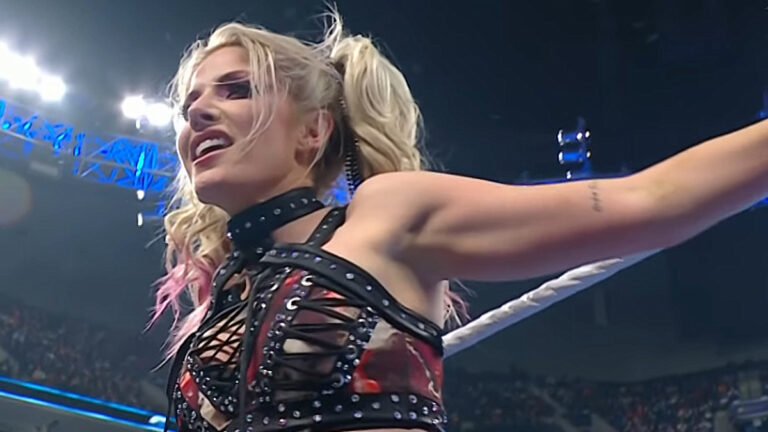 Alexa Bliss Returns To SmackDown, Wins Elimination Chamber Qualifier