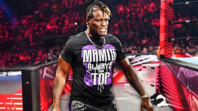 R-Truth ringside