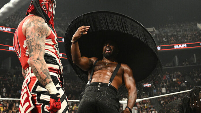 Title Penta, Xavier Woods