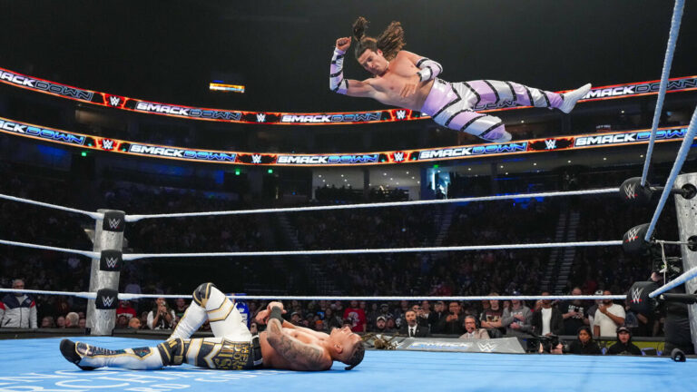 Tag Team Quietly Disbands on SmackDown