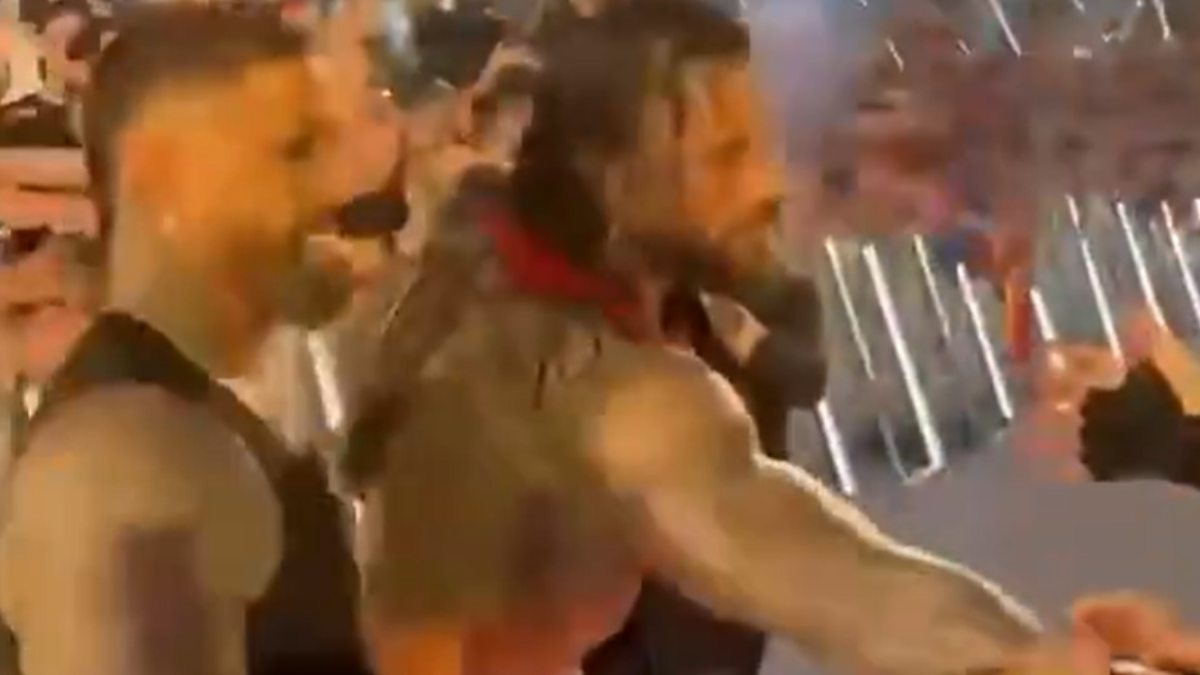 Jey Uso Steps In After Fan Won’t Release Roman Reigns