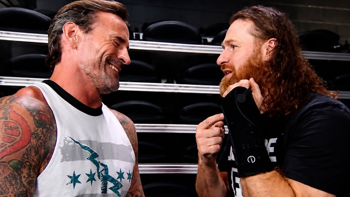 Sami Zayn’s Hand is Really Broken